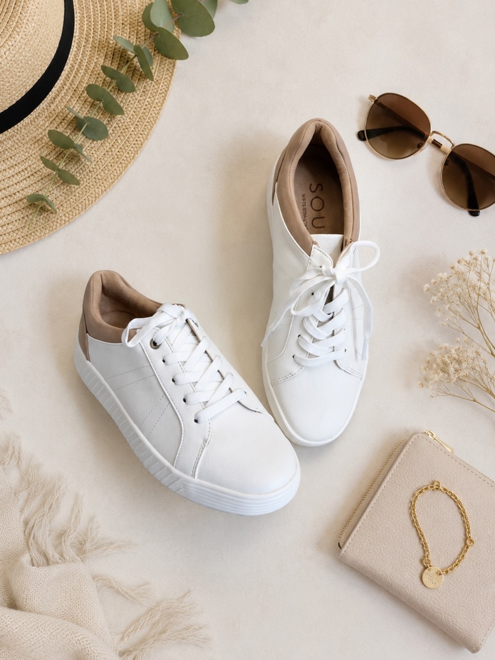 NIB SOUL Natralizer Neela Smooth Faux Leather Lace-Up Sneakers White Taupe Sz. 7
